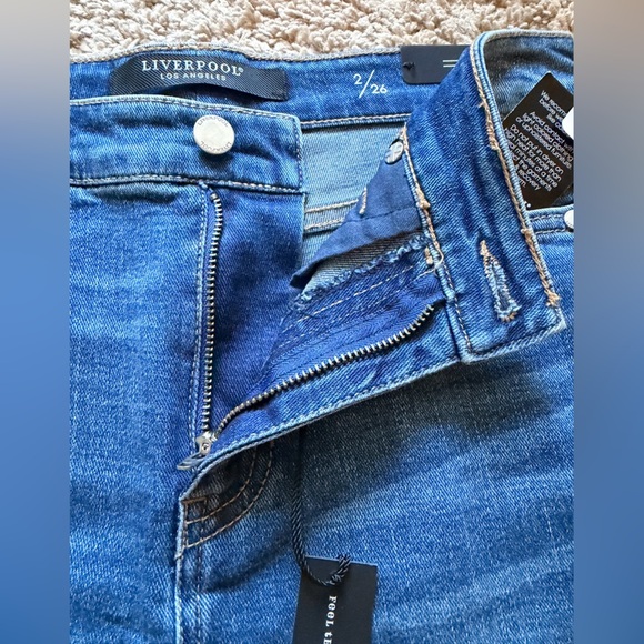 Liverpool Kristy Blue Denim High Rise Shorts size 2/26 - Picture 6 of 6